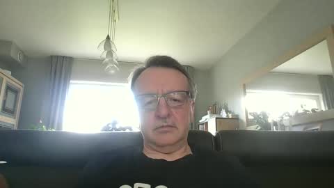 Snapshot of oldtimer160162493 chatting on 05-20-26, 12:00 oldtimer160162493 online show from 05-20-26, 12:00