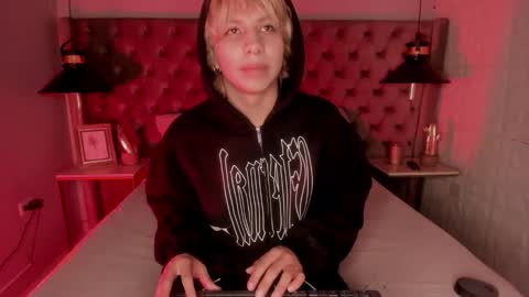 oliiverr22 online show from 11-29-25, 12:08