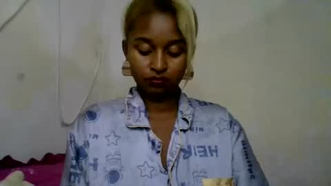 olinah610 online show from 06-09-26, 11:33