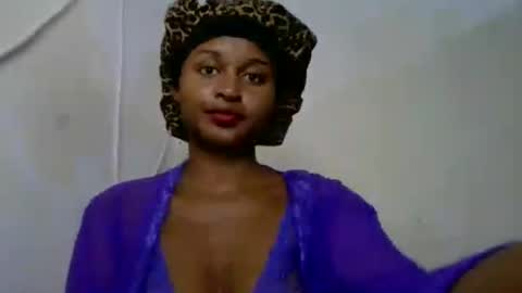 olinah610 online show from 06-19-26, 01:26