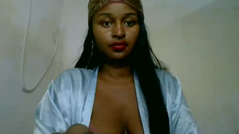 olinah610 online show from 06-24-26, 11:20