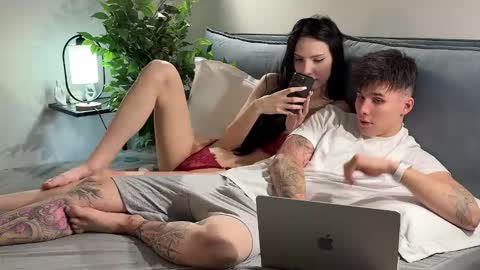 Olivia and Robie online show from 09-30-25, 04:01