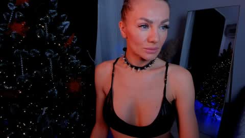 Snapshot of oliva_candy chatting on 01-04-25, 06:19 oliva_candy online show from 01-04-25, 06:19