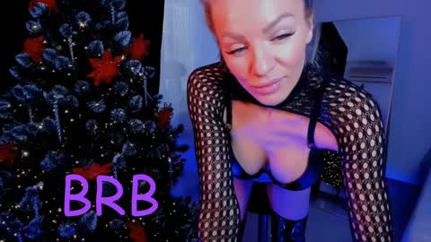 Snapshot of oliva_candy chatting on 02-01-25, 08:29 oliva_candy online show from 02-01-25, 08:29