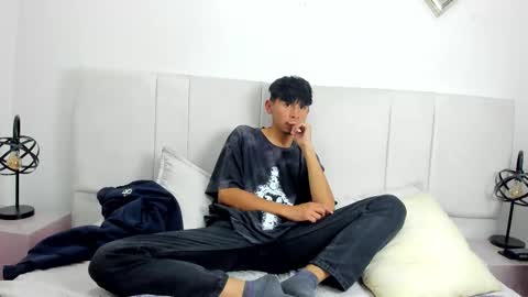 Snapshot of oliver21zk chatting on 03-04-26, 09:54 Oliver21zk online show from 03-04-26, 09:54