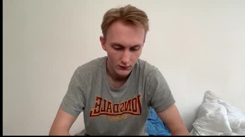 Snapshot of oliver_and_thomas chatting on 10-19-25, 02:50 Oliver and Thomas online show from 10-19-25, 02:50