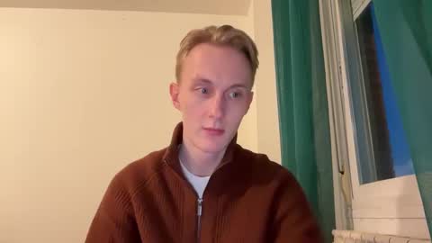 Snapshot of oliver_and_thomas chatting on 12-02-25, 05:19 Oliver and Thomas online show from 12-02-25, 05:19