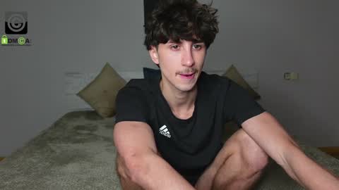 Snapshot of oliver_baker chatting on 12-06-24, 03:44 Oliver  Kaen online show from 12-06-24, 03:44