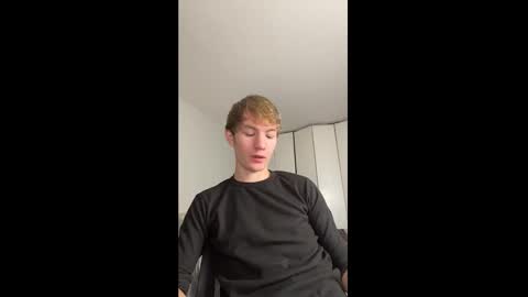 Snapshot of oliver_beck chatting on 12-04-24, 07:01 Oliver Beck online show from 12-04-24, 07:01