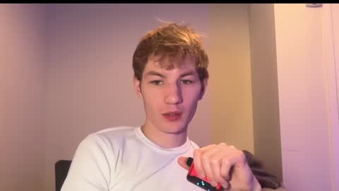 Snapshot of oliver_beck chatting on 12-30-24, 01:58 Oliver Beck online show from 12-30-24, 01:58