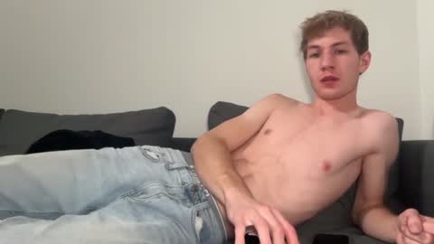 Snapshot of oliver_beck chatting on 01-26-25, 02:03 Oliver Beck online show from 01-26-25, 02:03