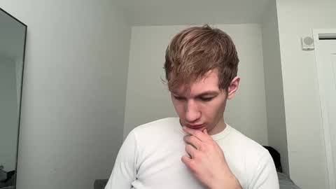 Snapshot of oliver_beck chatting on 02-19-25, 06:10 Oliver Beck online show from 02-19-25, 06:10