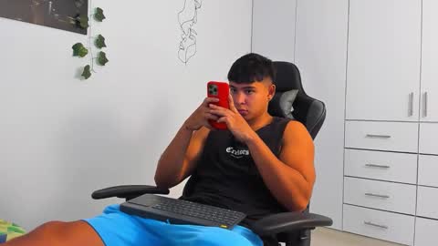 Oliver bray online show from 12-17-25, 08:48