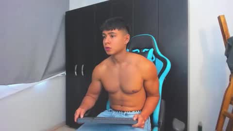 Oliver bray online show from 12-18-25, 07:42