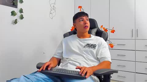 Oliver bray online show from 01-10-26, 04:20