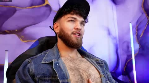 Oliver Dallas online show from 04-15-26, 03:46