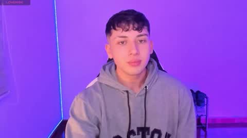 oliveeer online show from 03-08-26, 03:32