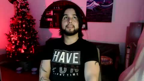 oliver_laid_2023 online show from 12-20-25, 06:09