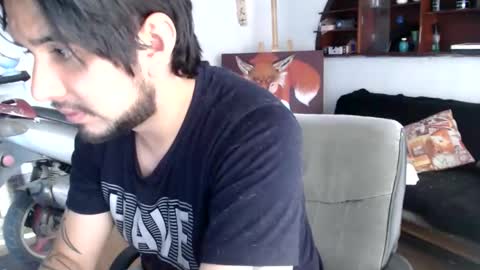 Snapshot of oliver_laid_2023 chatting on 05-16-26, 07:34 oliver_laid_2023 online show from 05-16-26, 07:34