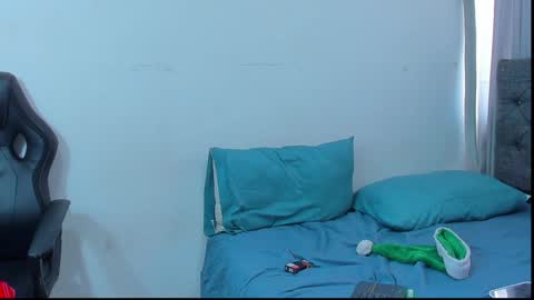 oliver_smith_2 online show from 12-24-24, 05:34