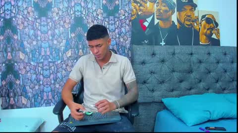 oliver_smith_2 online show from 12-29-24, 10:03