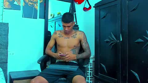 oliver_smith_2 online show from 11-23-25, 12:16