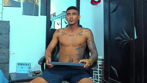 oliver_smith_2 online show from 12-02-25, 11:45