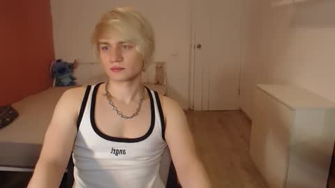 Oliver online show from 11-16-25, 01:00