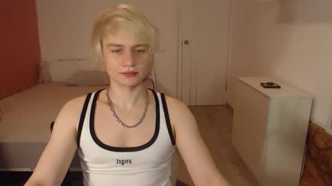 Oliver online show from 02-18-26, 01:34