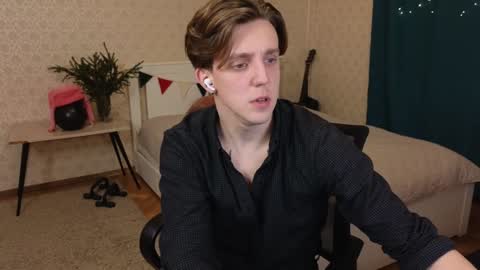 Oliver Evans online show from 01-04-25, 12:37