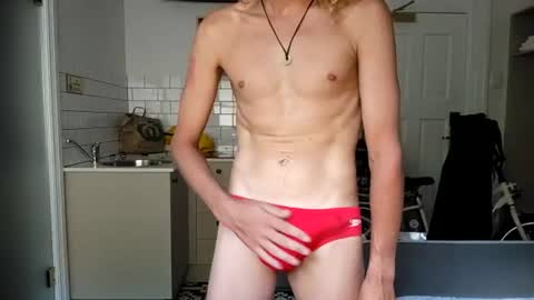 Blonde Surfer Boy online show from 11-27-25, 07:10