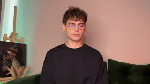 Snapshot of oliverlawrence chatting on 07-10-26, 03:36 oliverlawrence online show from 07-10-26, 03:36