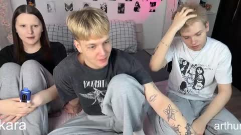 oliver online show from 02-04-26, 04:46