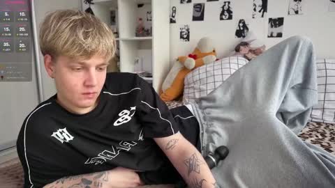 oliver online show from 04-05-26, 10:01