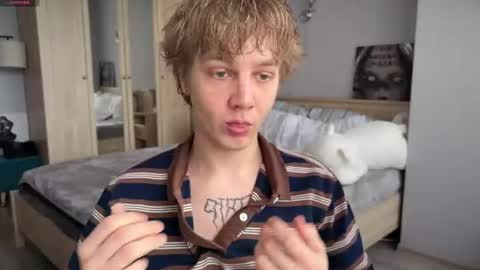 Snapshot of olivertasty chatting on 07-08-26, 03:16 oliver online show from 07-08-26, 03:16