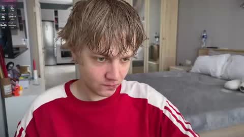 Snapshot of olivertasty chatting on 07-13-26, 12:41 oliver online show from 07-13-26, 12:41