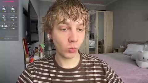 Snapshot of olivertasty chatting on 07-16-26, 02:12 oliver online show from 07-16-26, 02:12