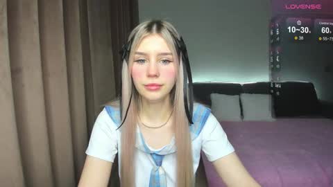 Olivia online show from 11-29-25, 05:54