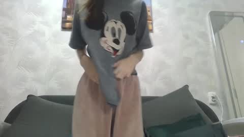 Snapshot of olivia_dream1 chatting on 01-24-25, 11:34 Olivia online show from 01-24-25, 11:34