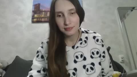 Olivia online show from 10-25-25, 10:04