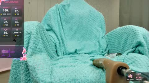 Olivia Hi guys Follow me  online show from 01-15-26, 12:37