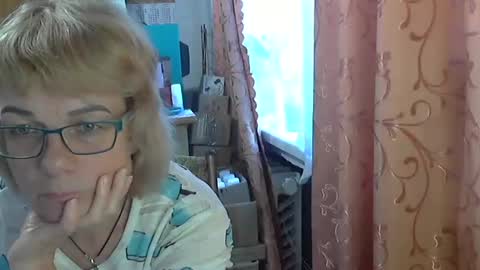 Olivia Mia online show from 06-01-26, 05:20