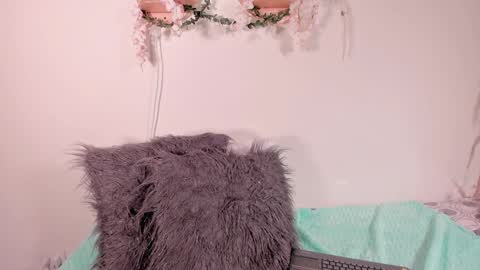 Olivia  happyness  online show from 12-06-24, 09:02