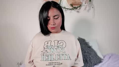 Olivia  happyness  online show from 12-17-24, 09:49