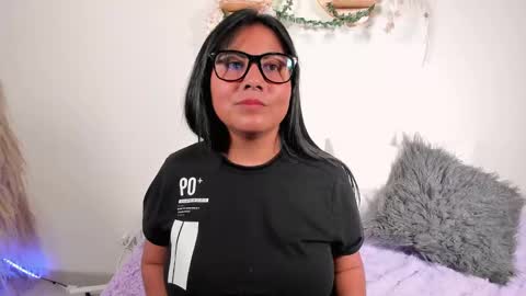 Olivia  happyness  online show from 01-17-25, 12:20