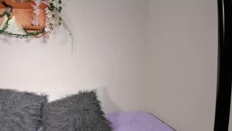 Olivia  happyness  online show from 01-17-25, 11:29