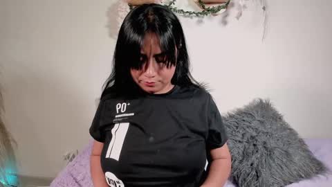 Olivia  happyness  online show from 01-25-25, 02:47