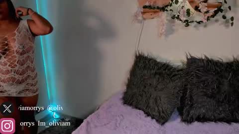 Olivia  happyness  online show from 09-12-25, 06:30