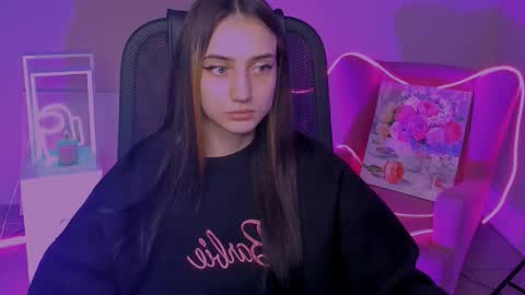 Snapshot of olivia_norton_ chatting on 10-11-25, 12:47 olivia_norton_ online show from 10-11-25, 12:47