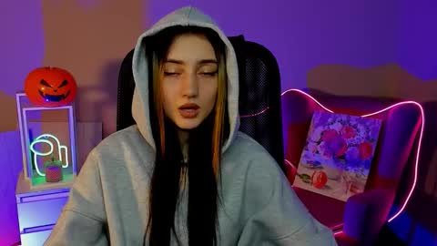 Snapshot of olivia_norton_ chatting on 10-27-25, 04:22 olivia_norton_ online show from 10-27-25, 04:22